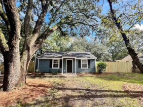 Palmetto Porch - Family Home Near Park Circle